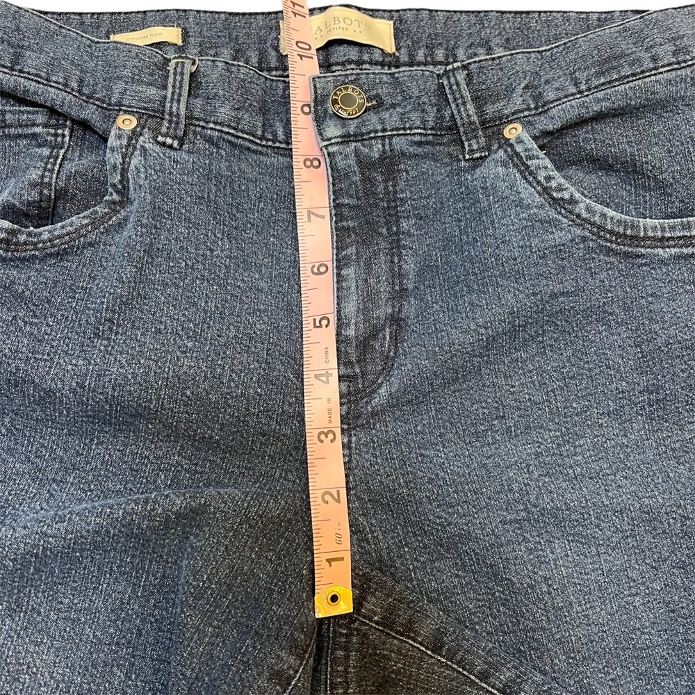 Talbots 10P Petite Signature Flare Mid Rise Dark Wash. - Picture 7 of 9